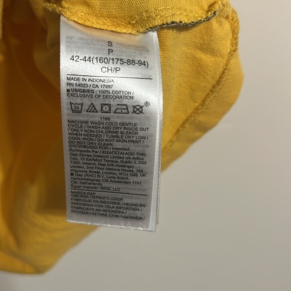 Gap x Disney Mickey Mouse tshirt - Picture 5 of 5